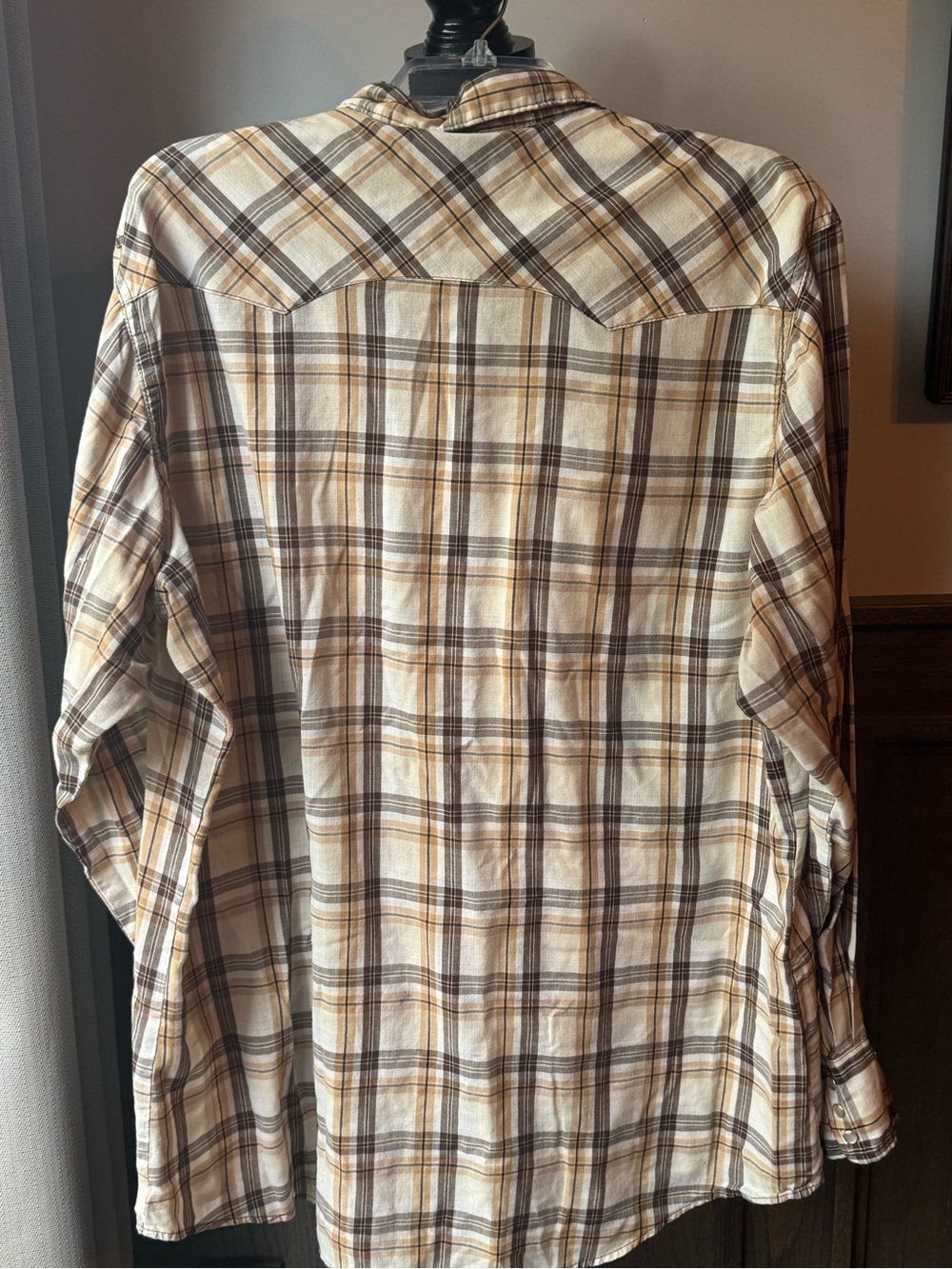 Wrangler Wrancher Western Plaid Button-Down Shirt in Cream, Brown and Tan xlt - Picture 3 of 5
